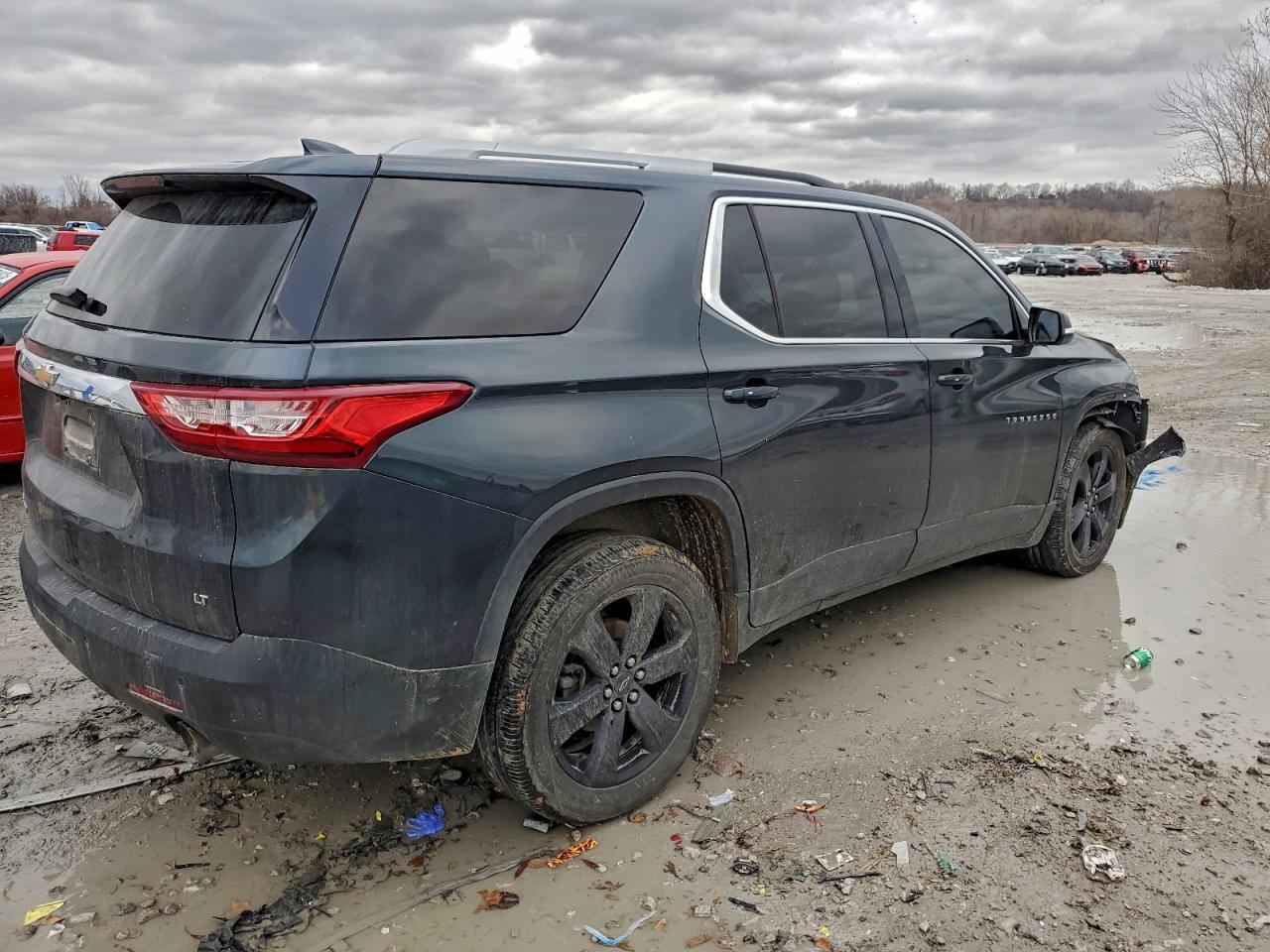2018 Chev Traverse - Image 3