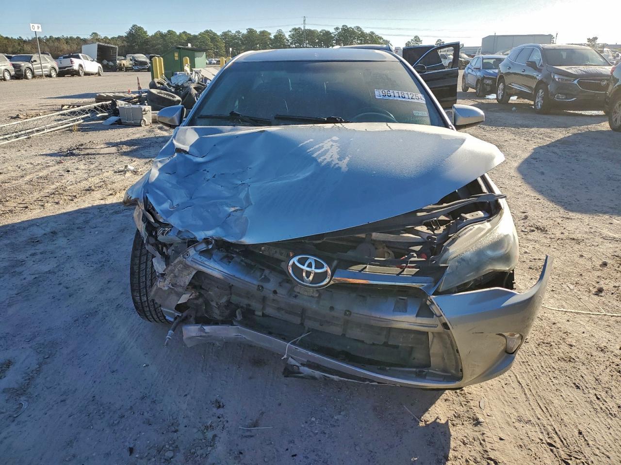 2016 Toyota Camry Le - Image 5