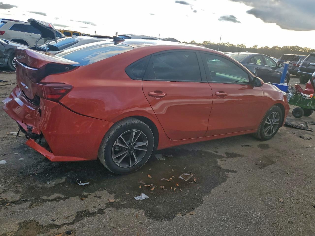 2024 Kia Forte Lx - Фото 3