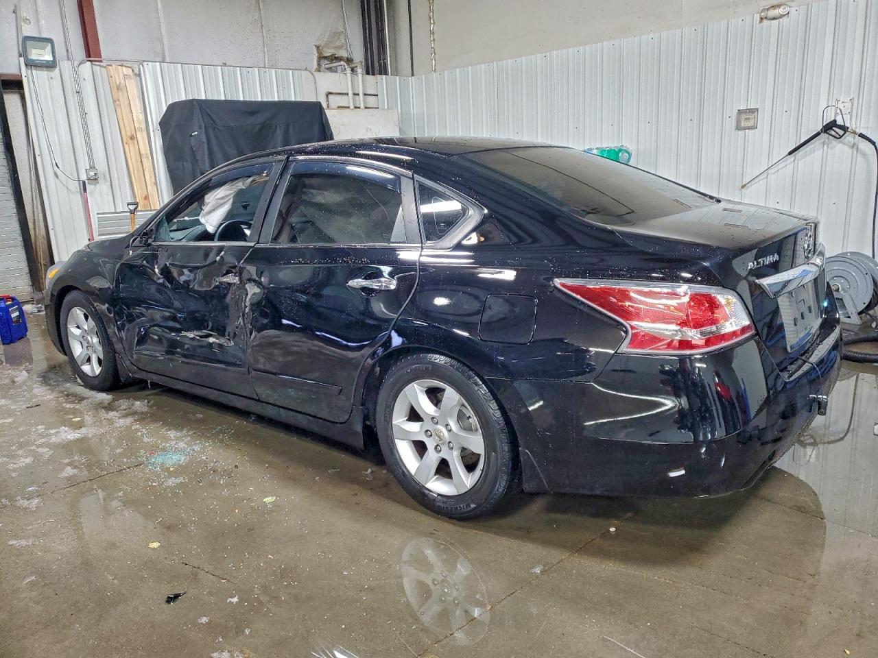2014 Nissan Altima 2.5 S - Фото 2