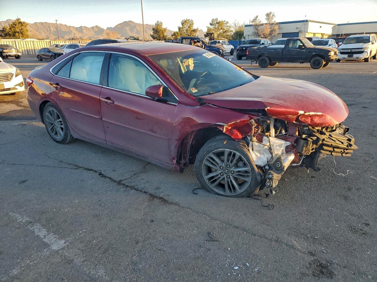 2016 Toyota Camry Le - Фото 4