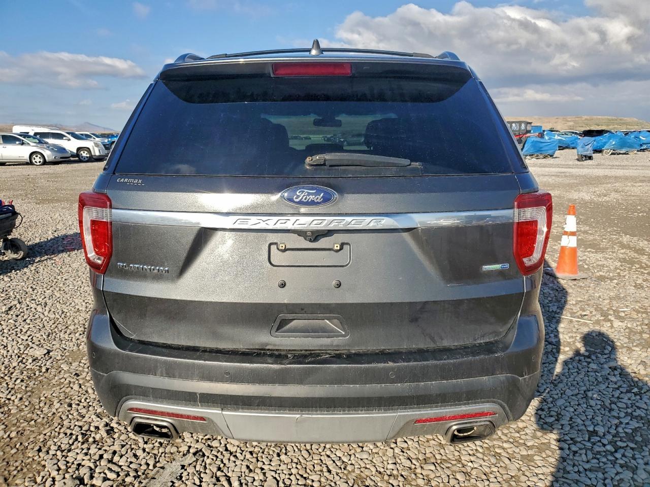 2016 Ford Explorer Platinum - Image 6