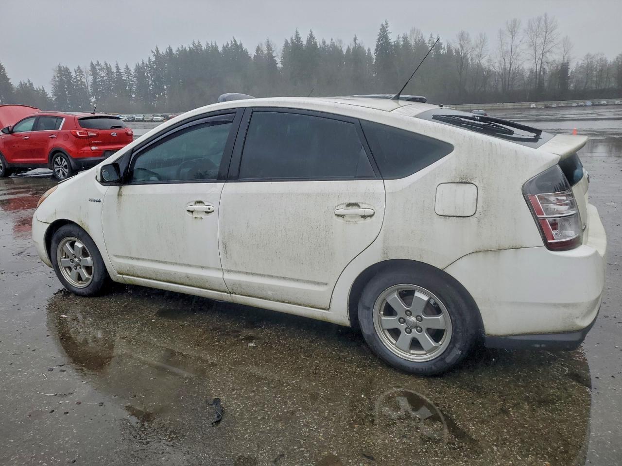 2005 Toyota Prius - Image 2