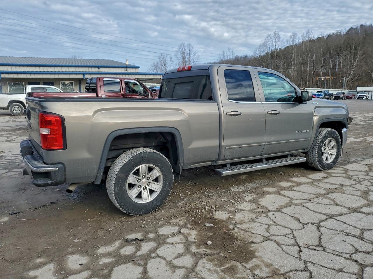 2017 GMC Sierra K1500 Sle - Фото 3