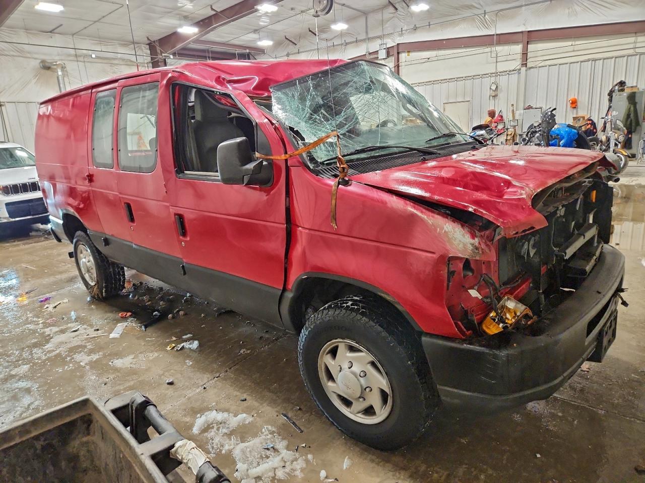 2010 Ford Econoline E350 Super Duty Van - Фото 4