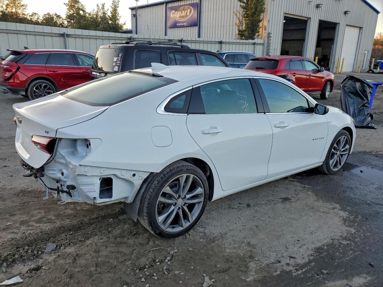 2023 Chevrolet Malibu Premier - Фото 3