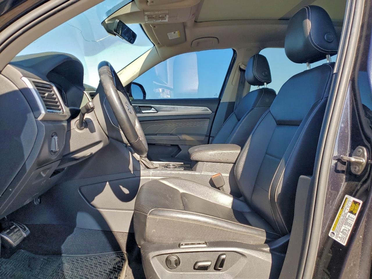 2022 Volkswagen Atlas Sel R-Line - Image 7