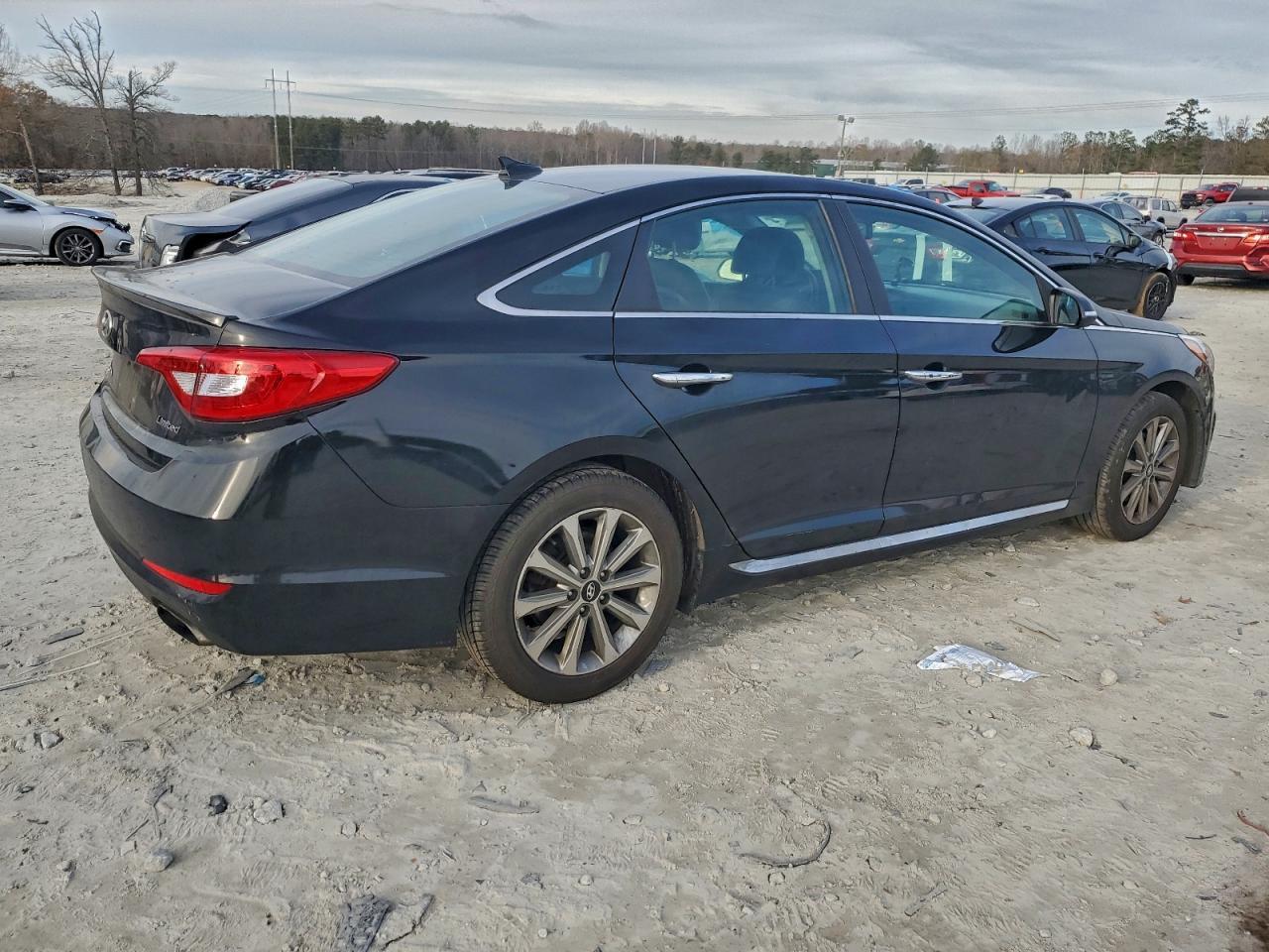 2016 Hyundai Sonata Sport - Image 3