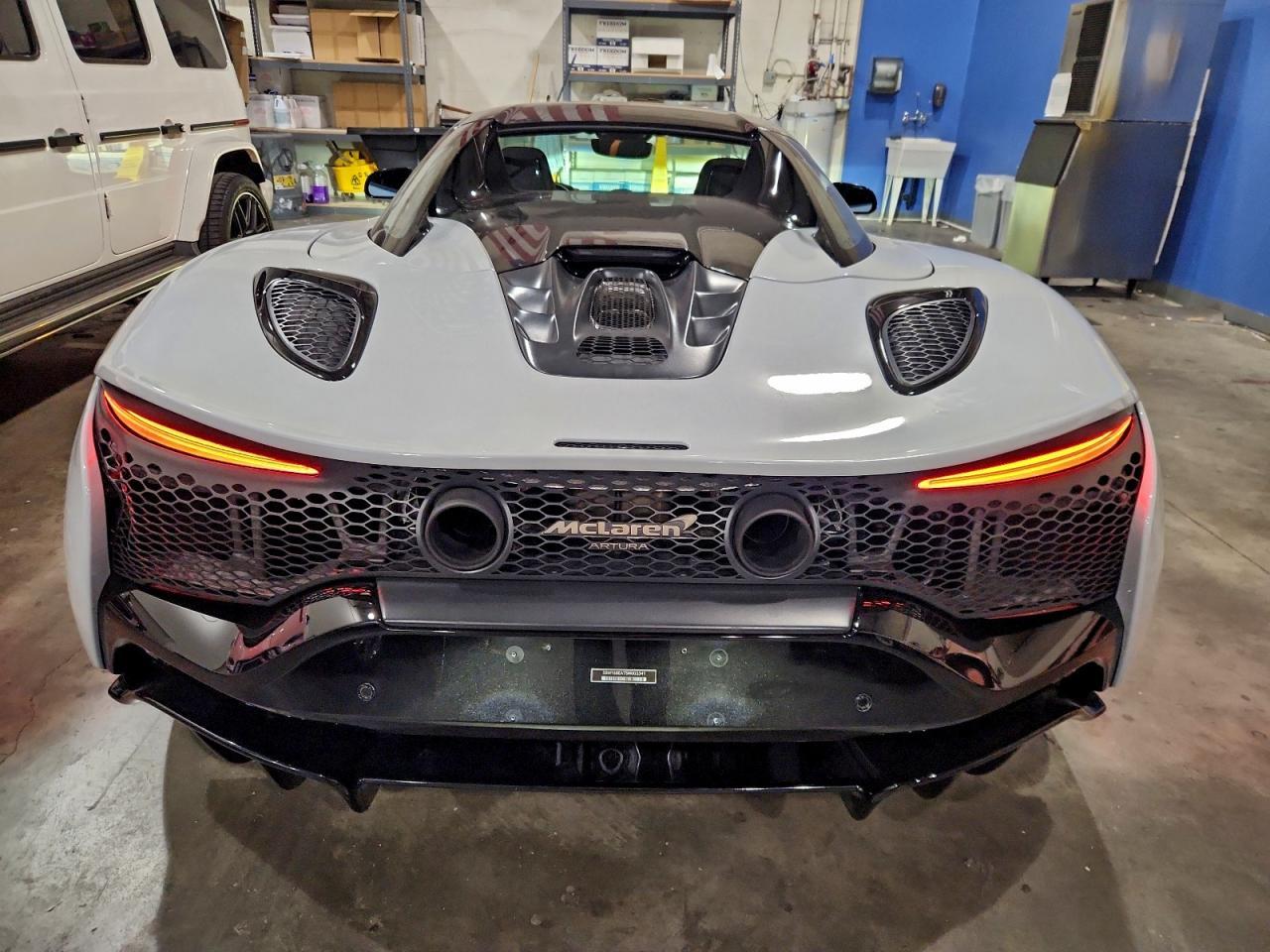 2025 Mclaren Automotive Artura - Image 6
