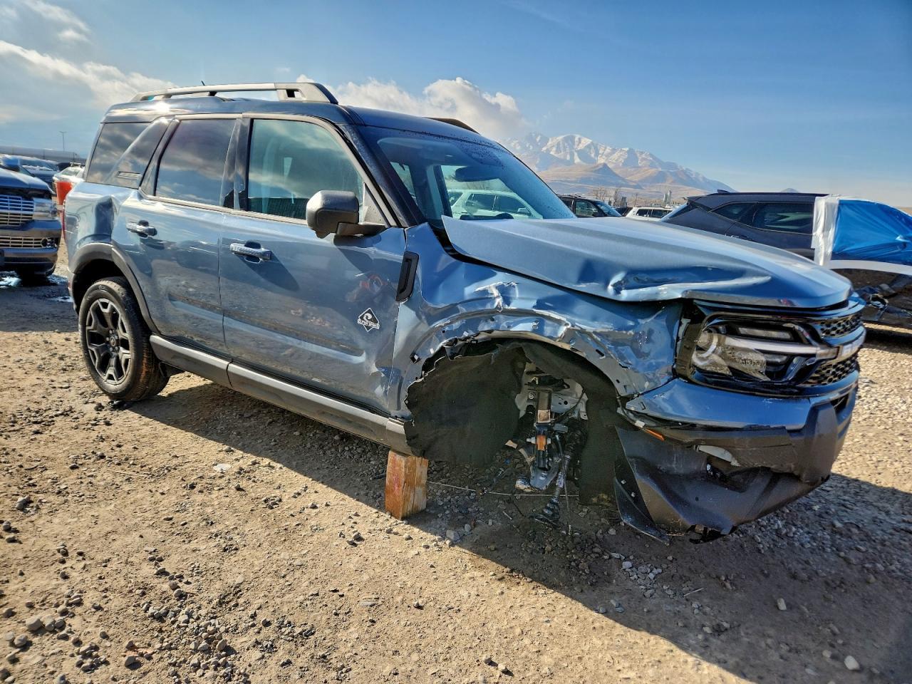 2025 Ford Bronco Sport Outer Banks - Image 4