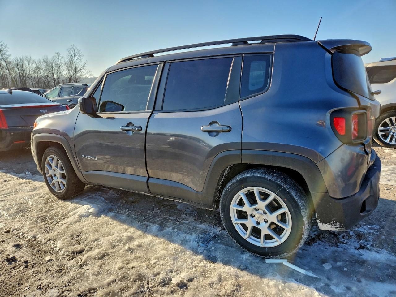 2020 Jeep Renegade Latitude - Фото 2