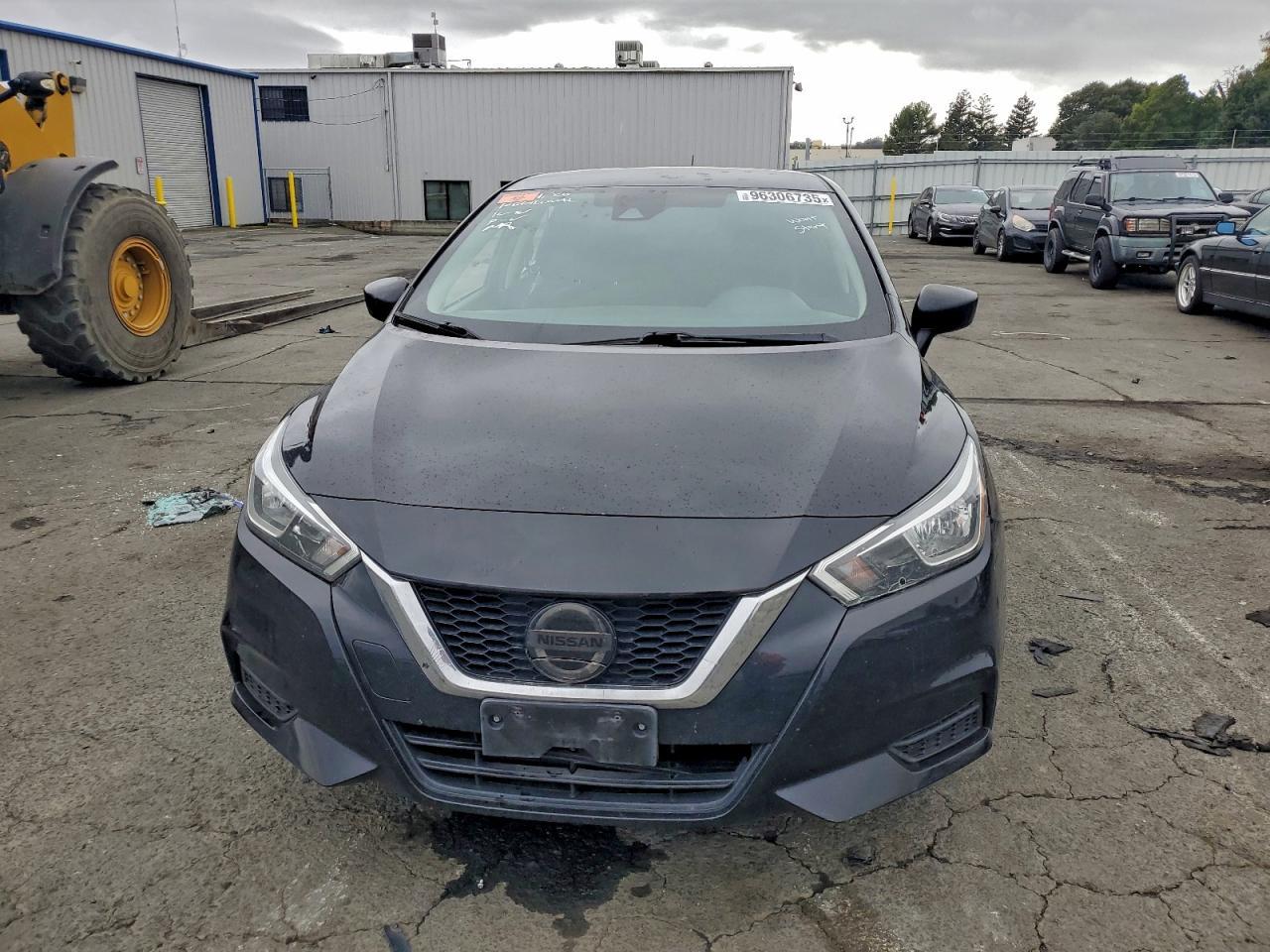 2020 Nissan Versa S - Фото 5