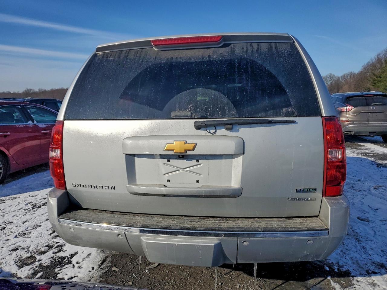 2010 Chev Suburban K - Фото 6