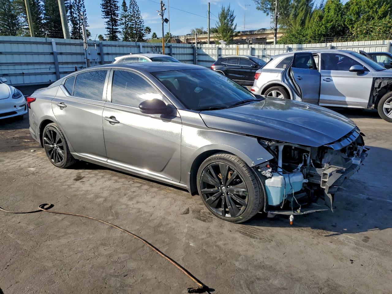 2022 Nissan Altima Sr - Фото 4