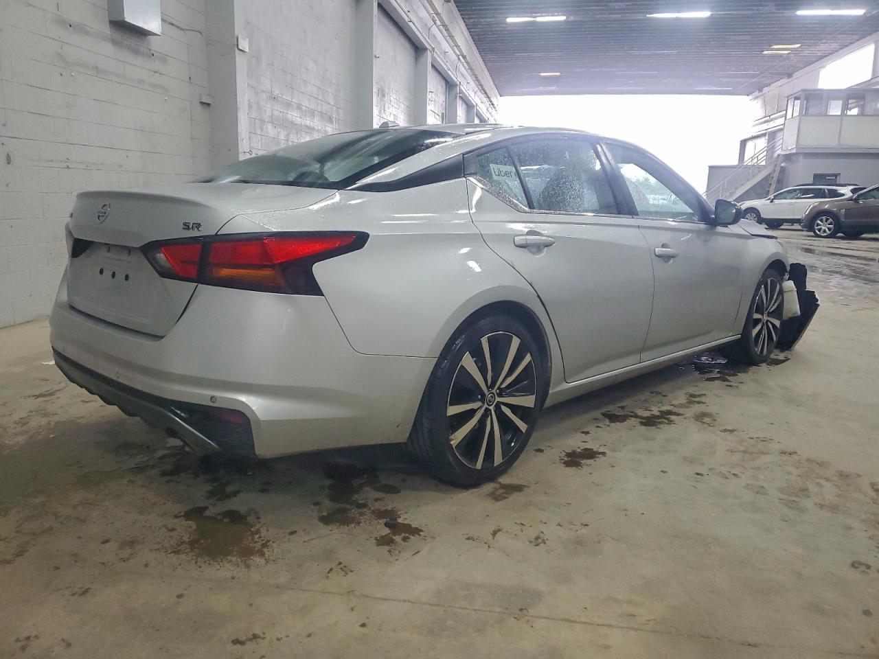 2021 Nissan Altima Sr - Image 3