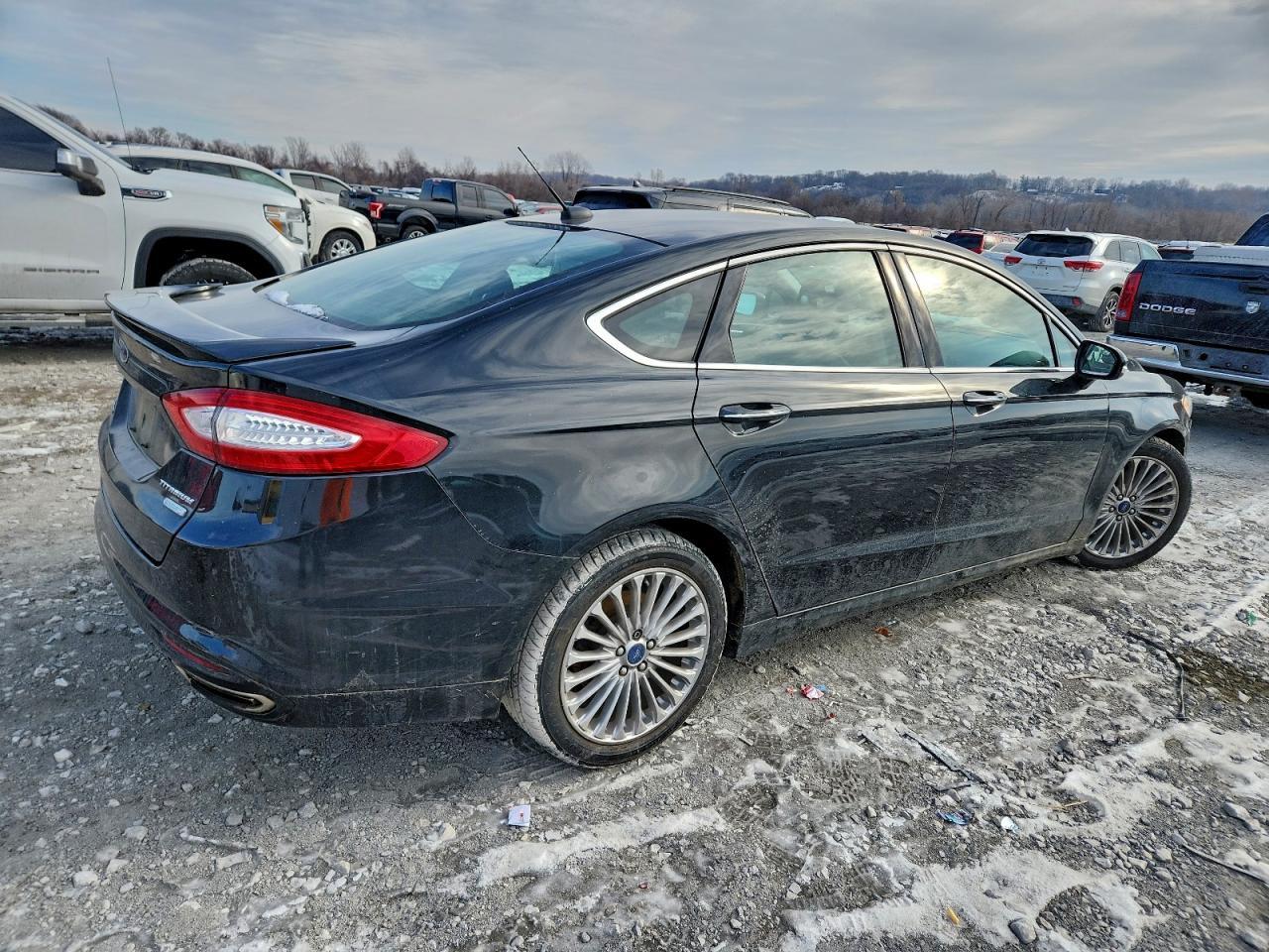 2015 Ford Fusion Titanium - Image 3