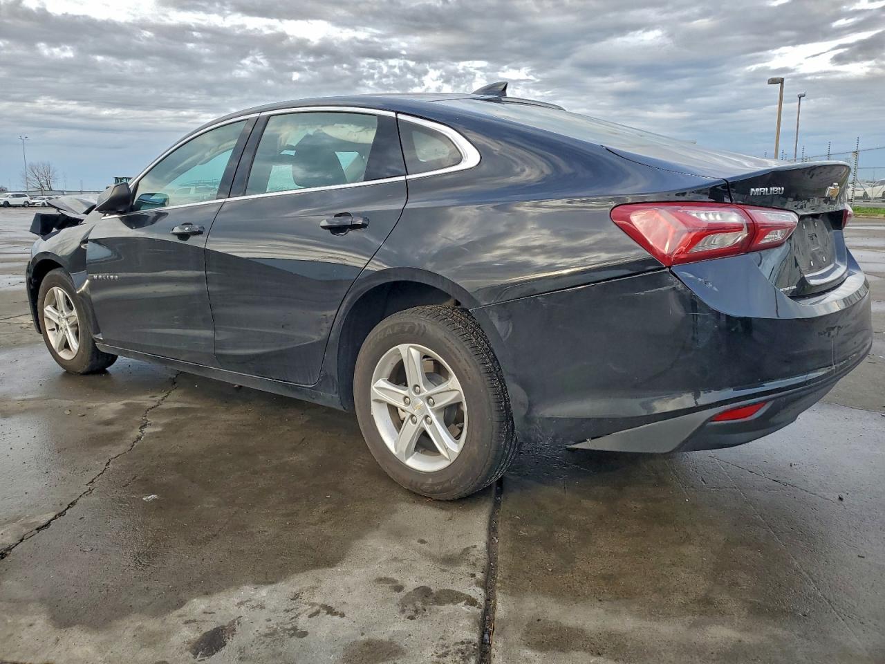 2022 Chevrolet Malibu Lt - Image 2