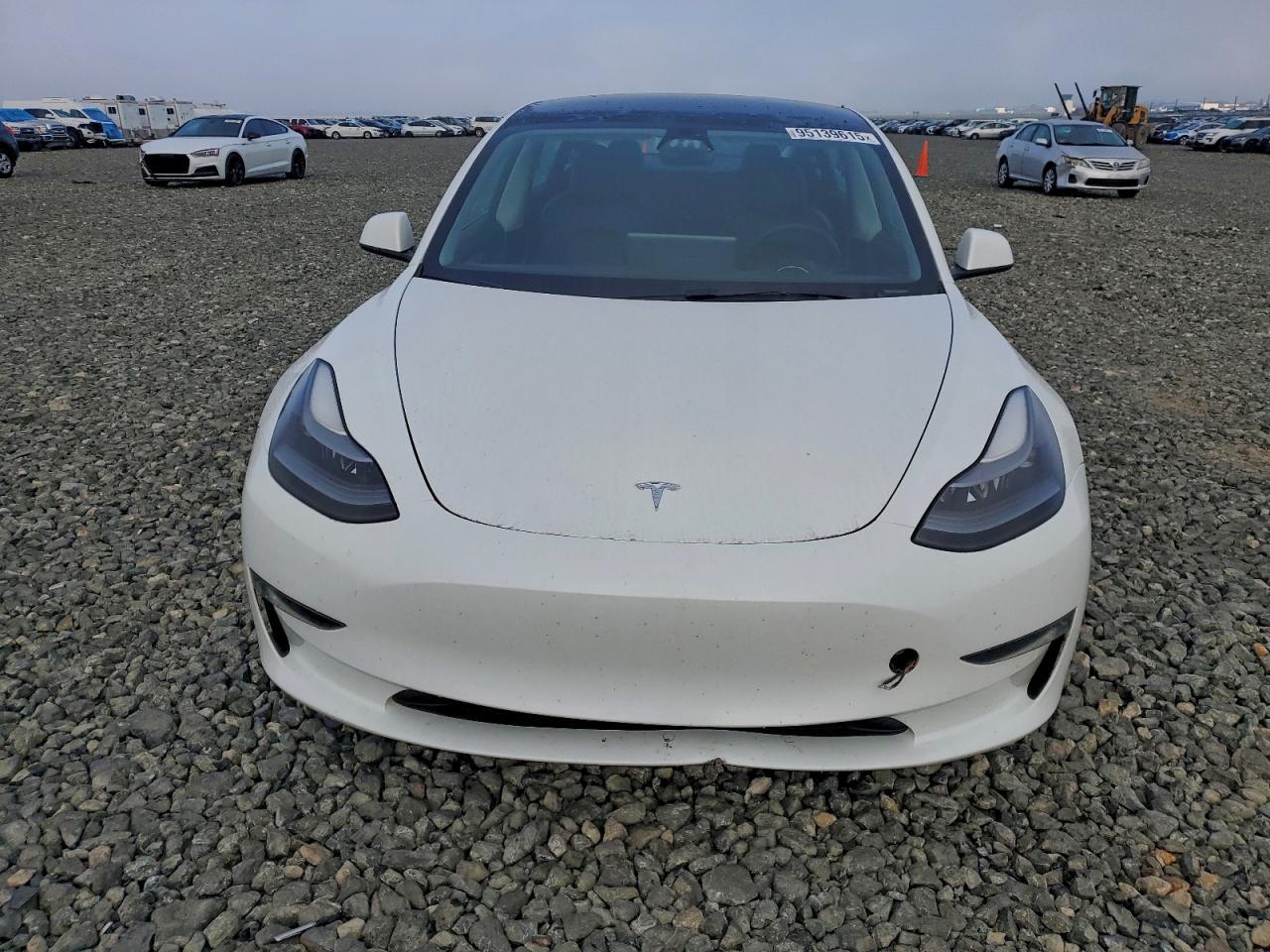 2023 Tesla Model 3 - Фото 5