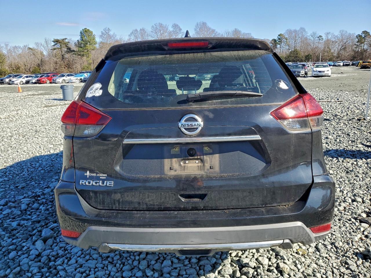 2017 Nissan Rogue S - Image 6