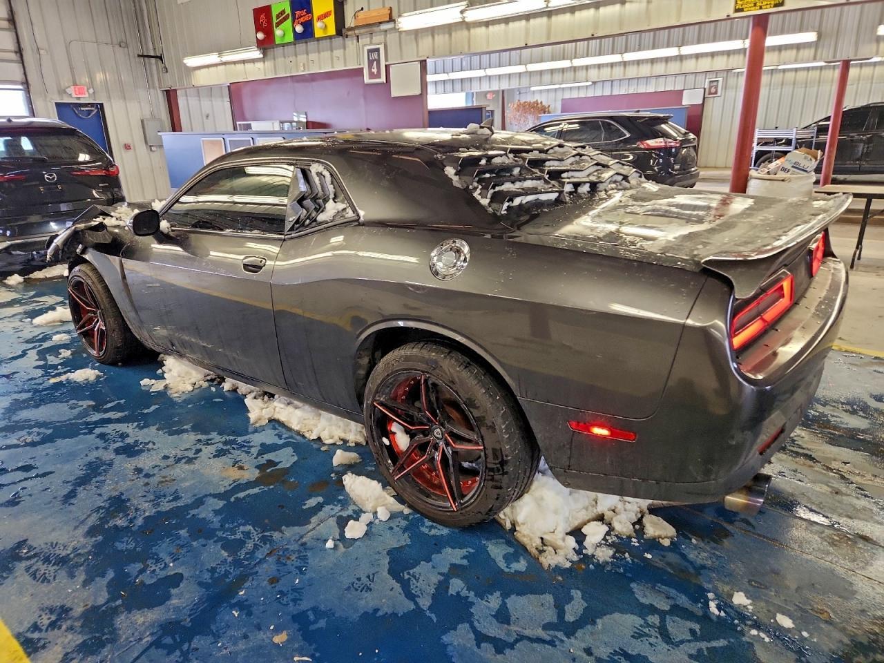 2017 Dodge Challenger Sxt - Фото 2