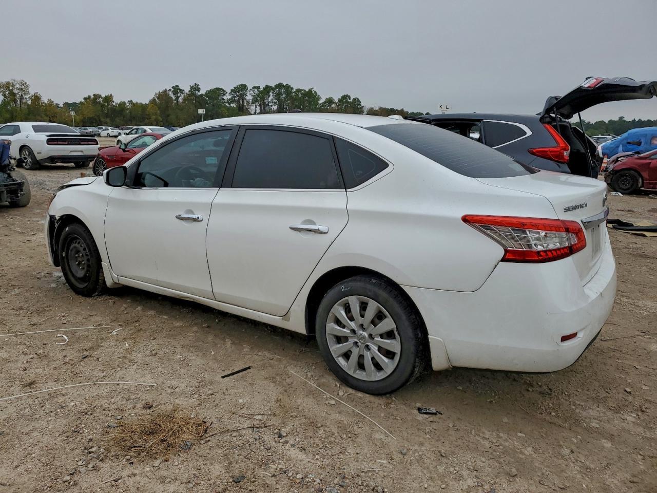 2013 Nissan Sentra S - Фото 2