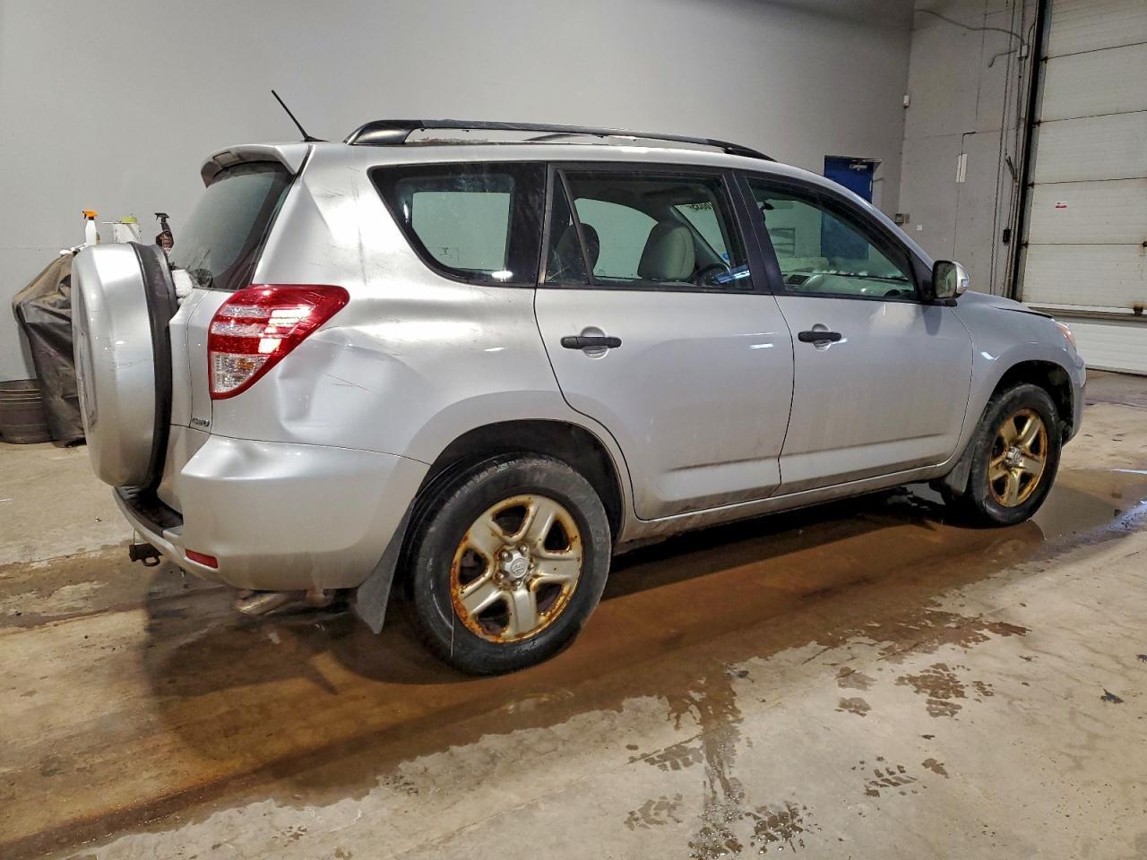 2010 Toyota Rav4 - Image 3