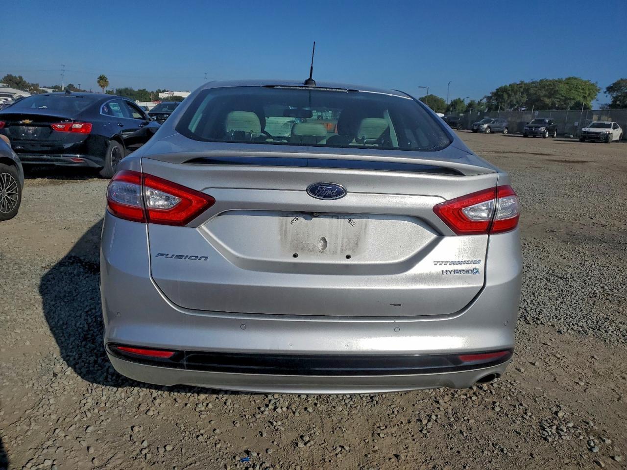 2016 Ford Fusion Titanium Hev - Фото 6