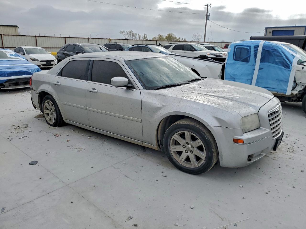 2007 Chrysler 300 Touring - Image 4