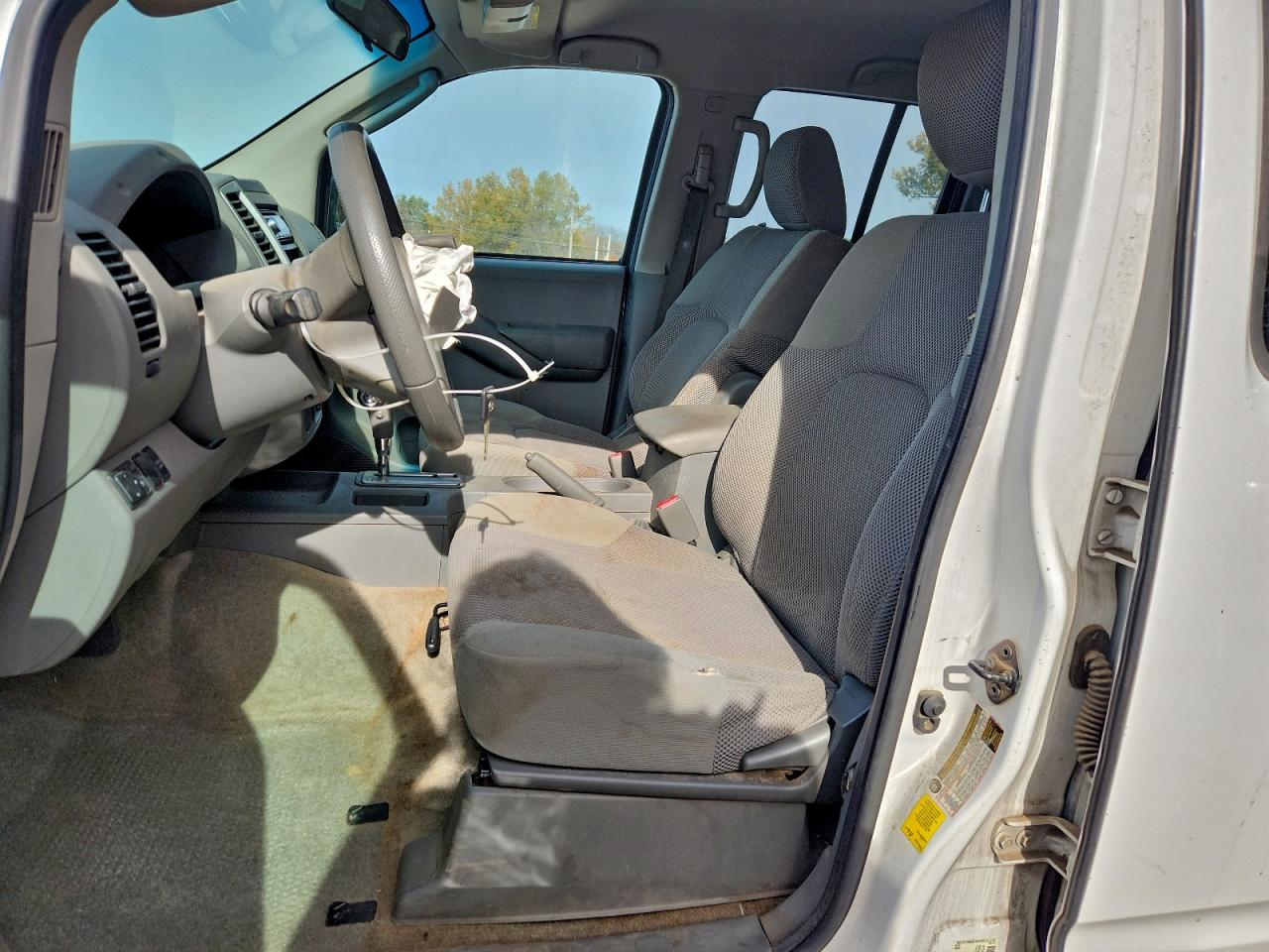 2011 Nissan Frontier S - Фото 7