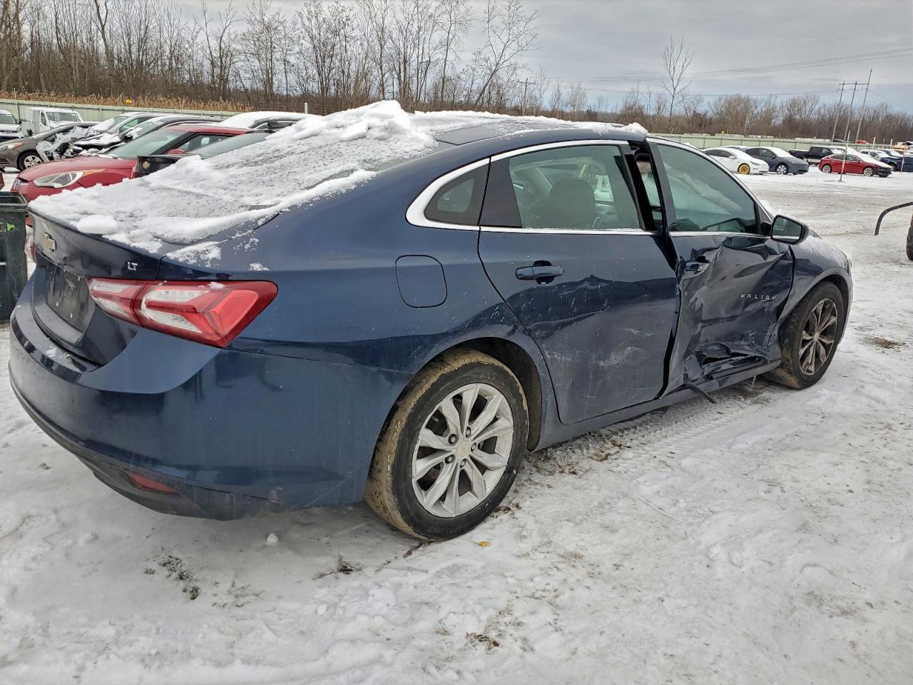 2022 Chevrolet Malibu Lt - Image 3