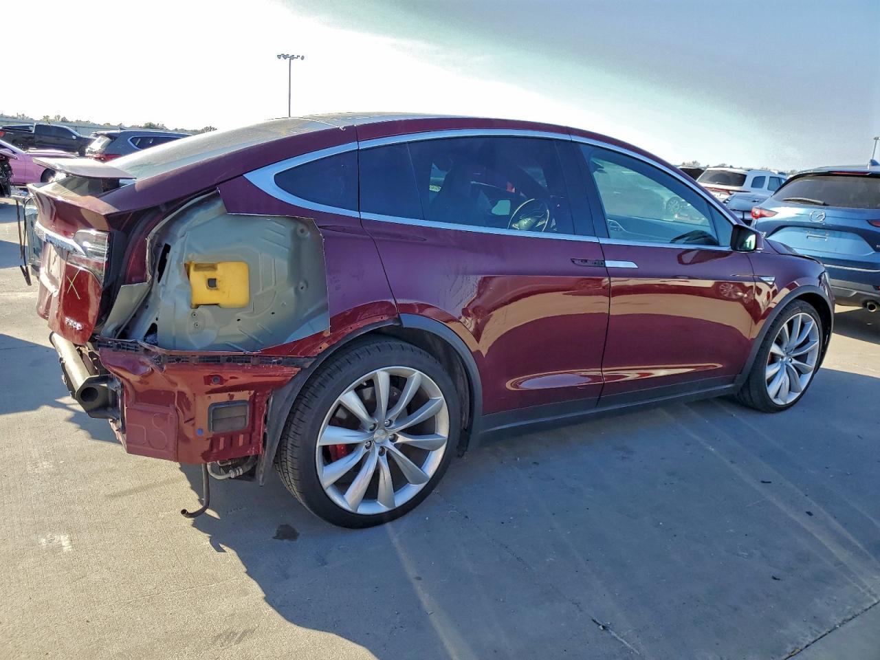 2016 Tesla Model X - Фото 3
