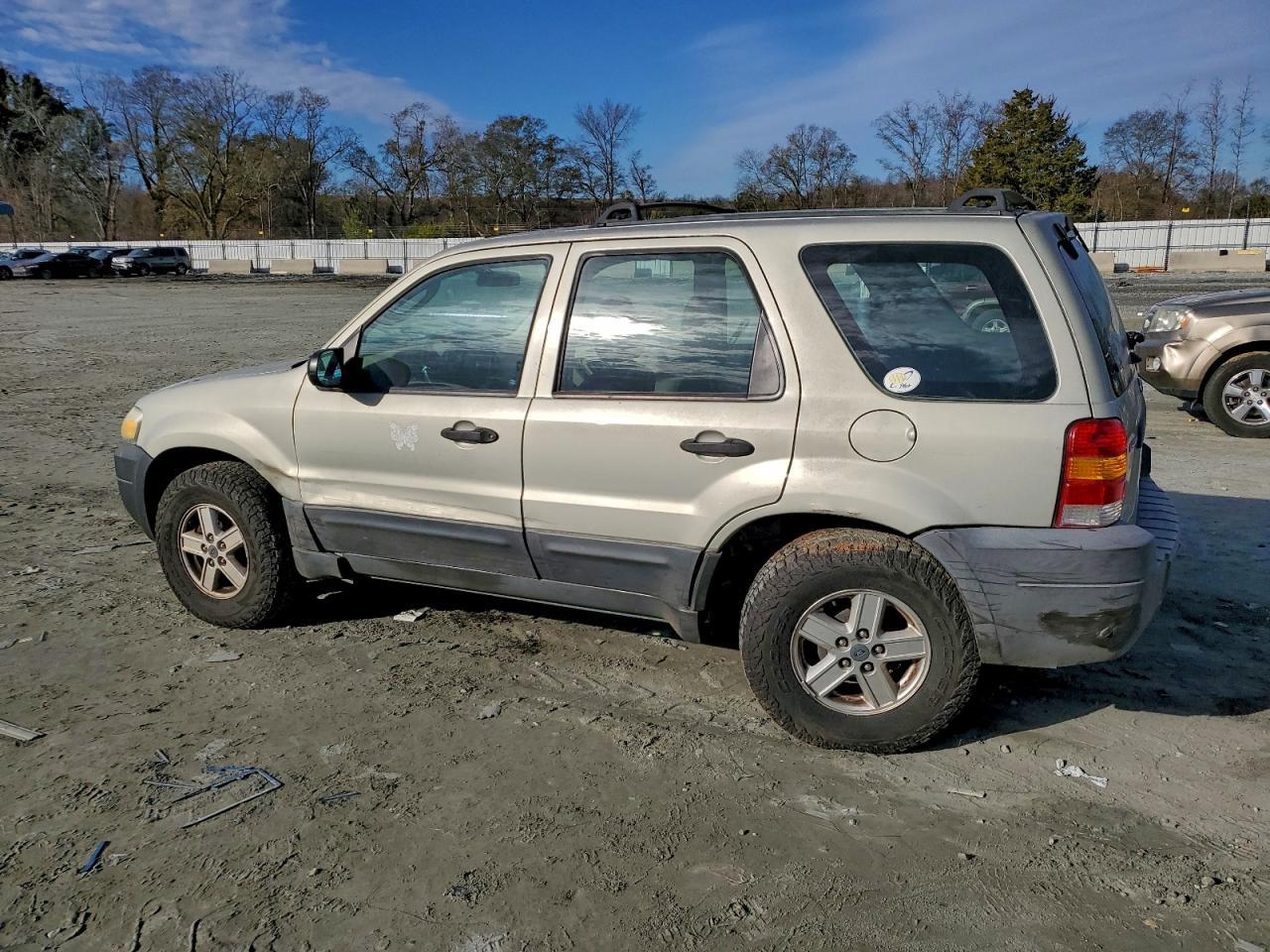2005 Ford Escape Xls - Фото 2