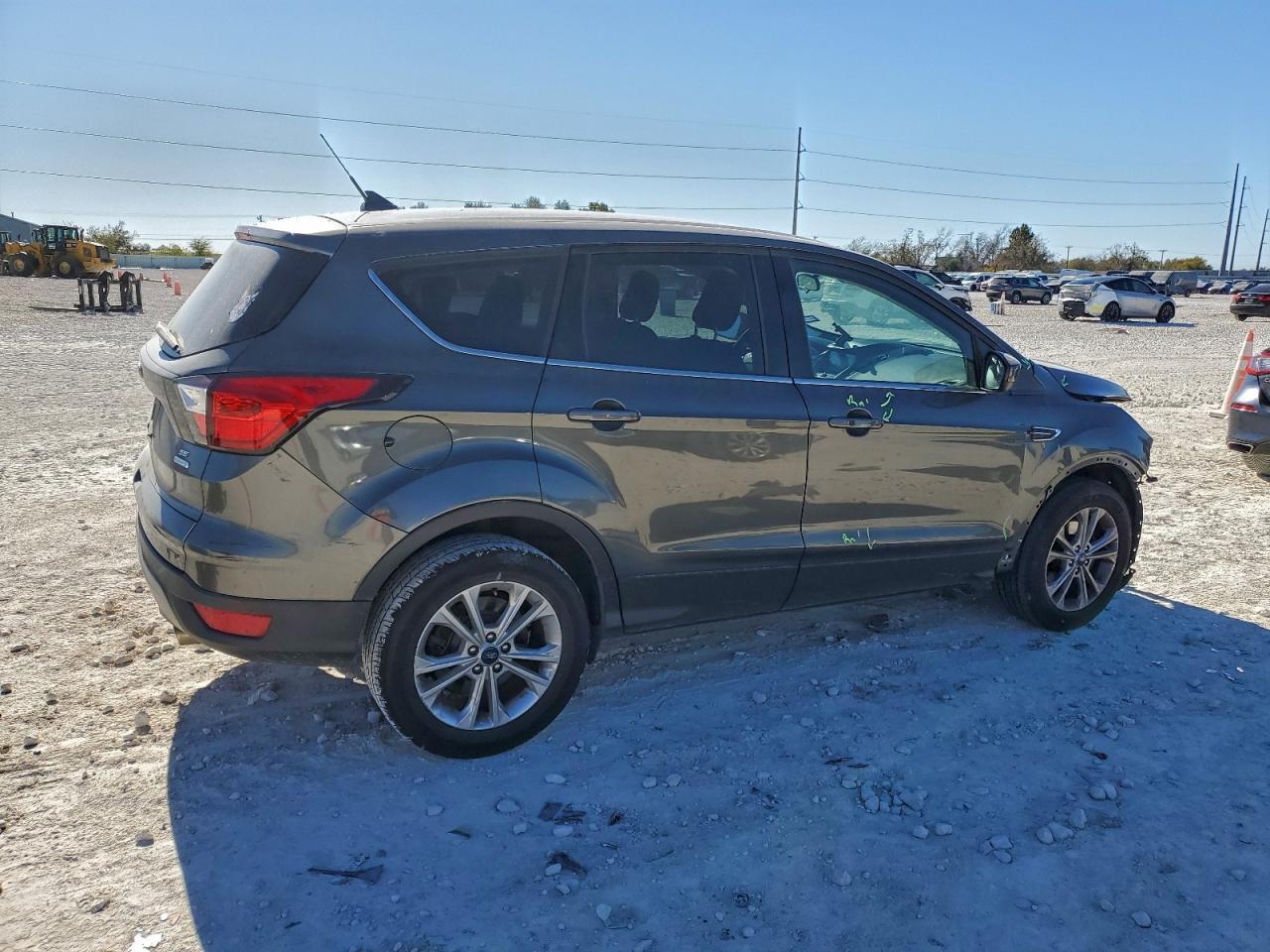 2019 Ford Escape Se - Фото 3
