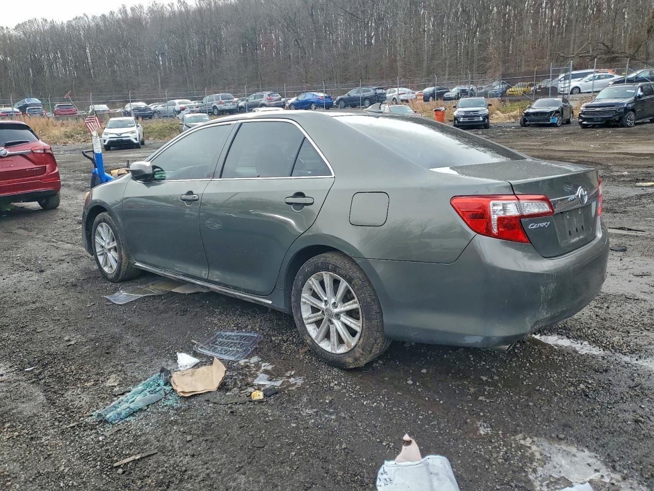2012 Toyota Camry Xle V6 - Фото 2