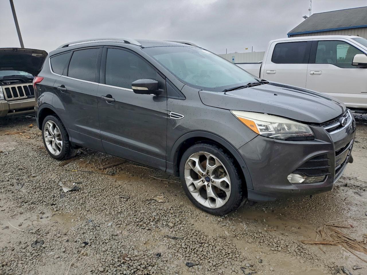 2016 Ford Escape Titanium - Image 4