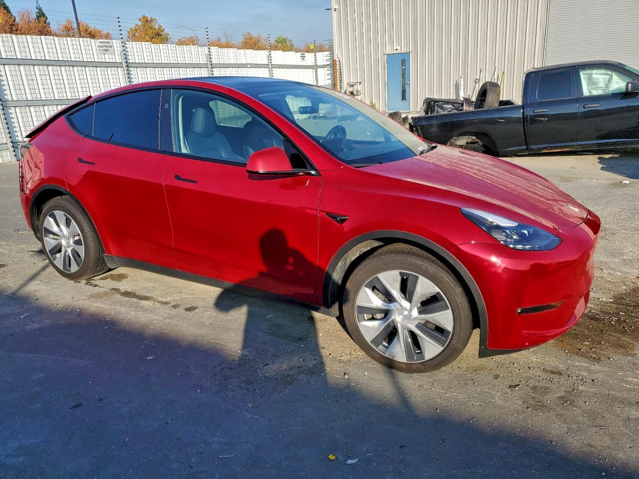 2023 Tesla Model Y - Фото 4
