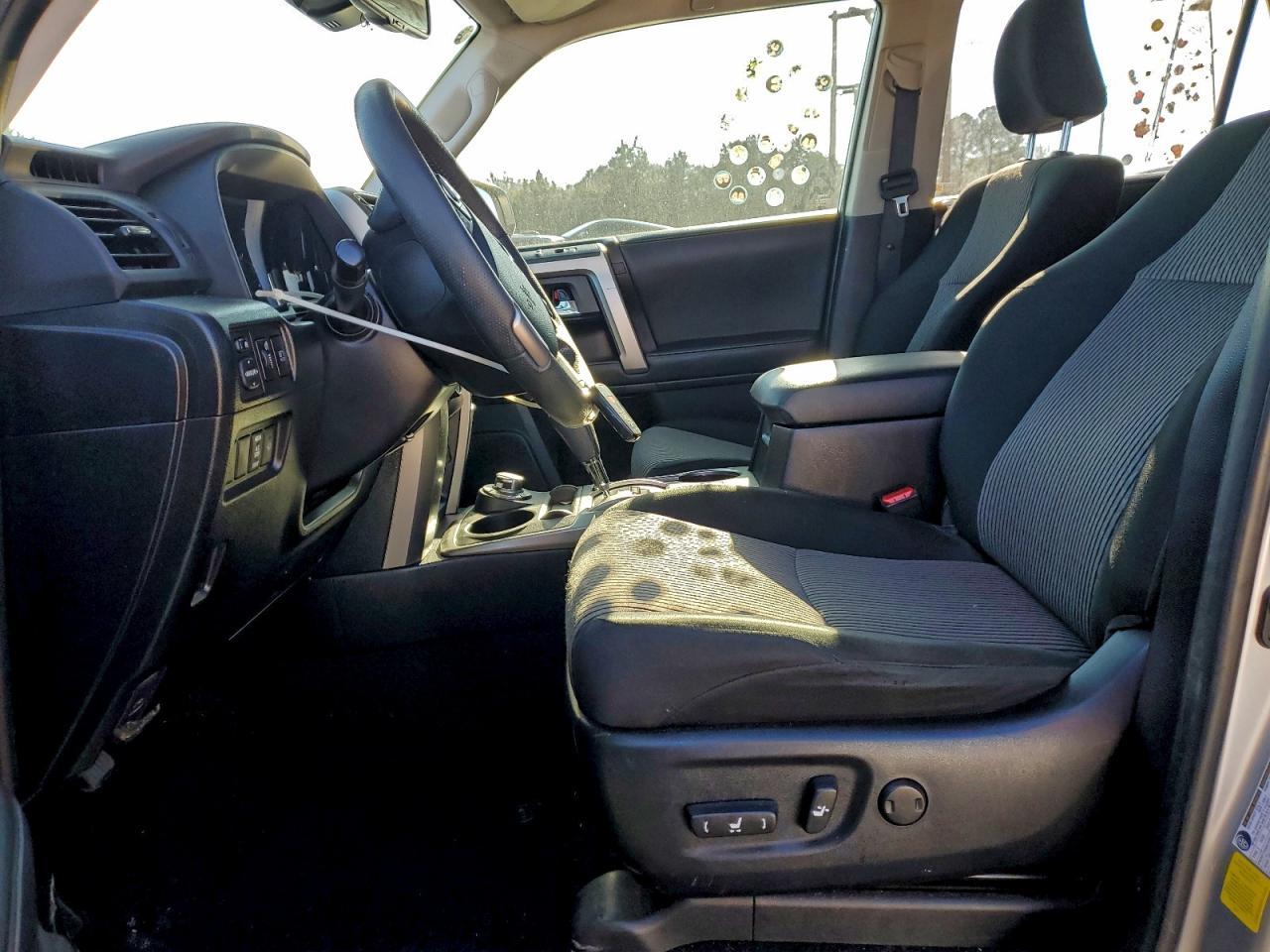 2023 Toyota 4Runner Se - Фото 7