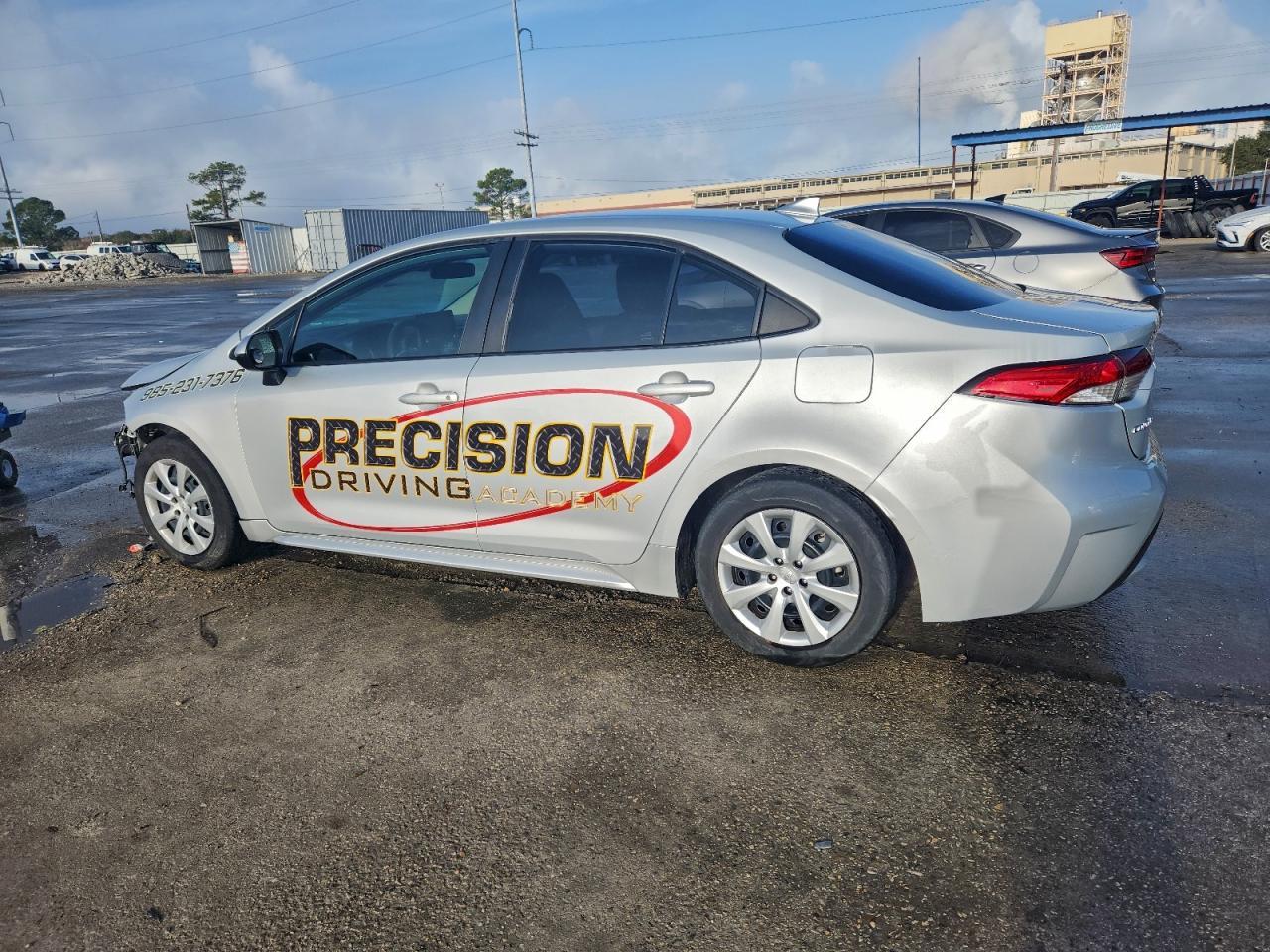 2022 Toyota Corolla Le - Фото 2