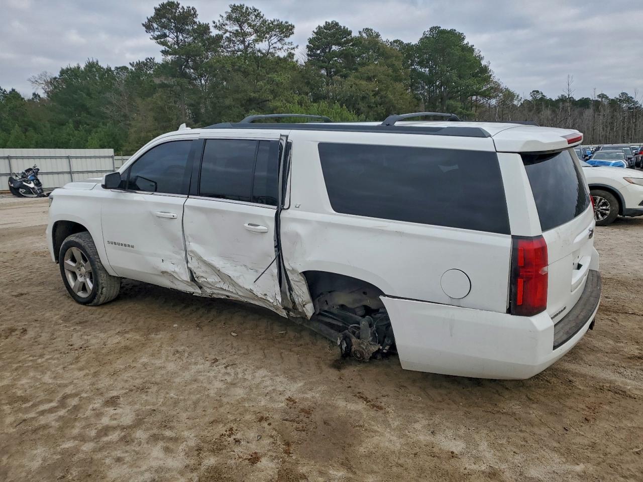 2017 Chevrolet Suburban K1500 Lt - Фото 2