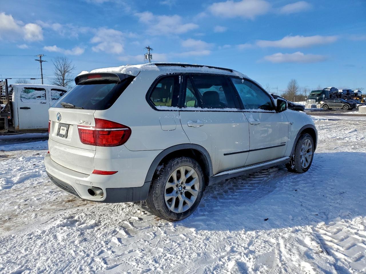 2013 BMW X5 xDrive35I - Image 3