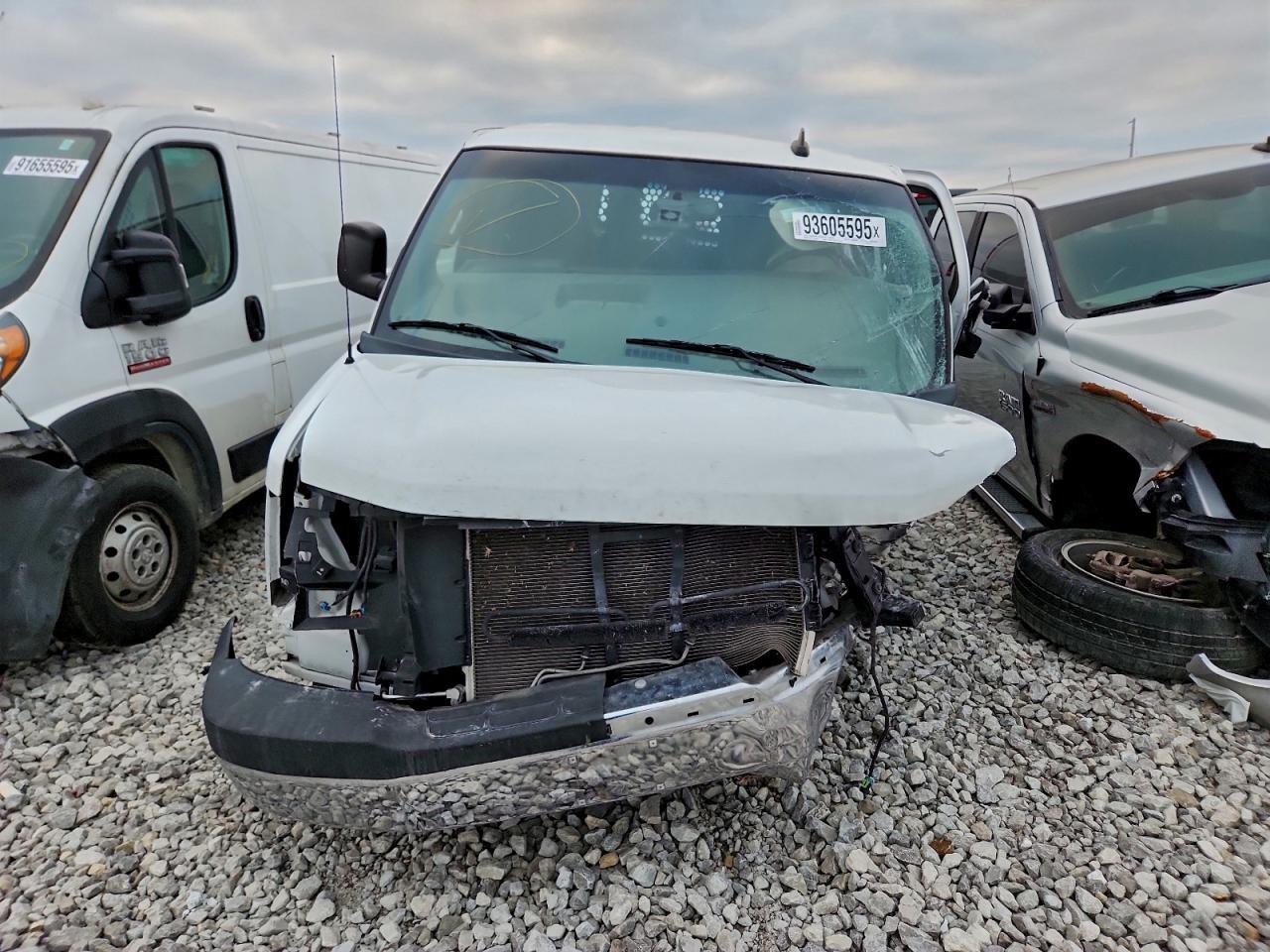 2020 GMC Savana G2500 - Фото 5