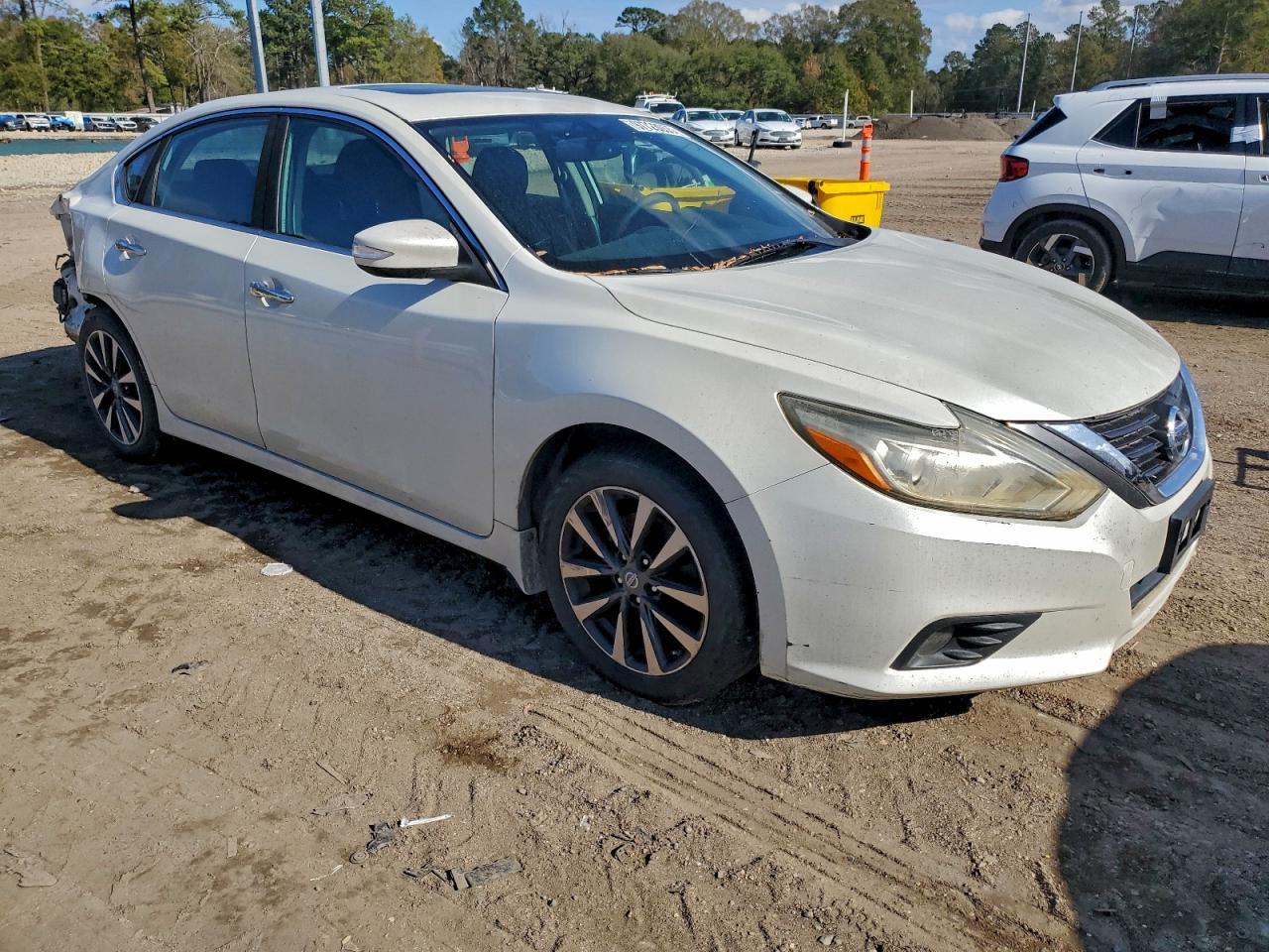2016 Nissan Altima - Фото 4