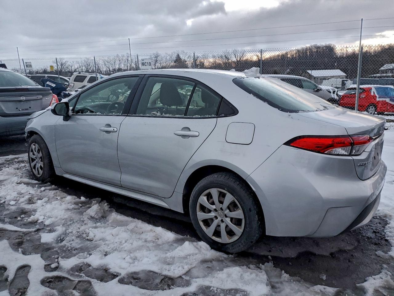 2020 Toyota Corolla Le - Фото 2