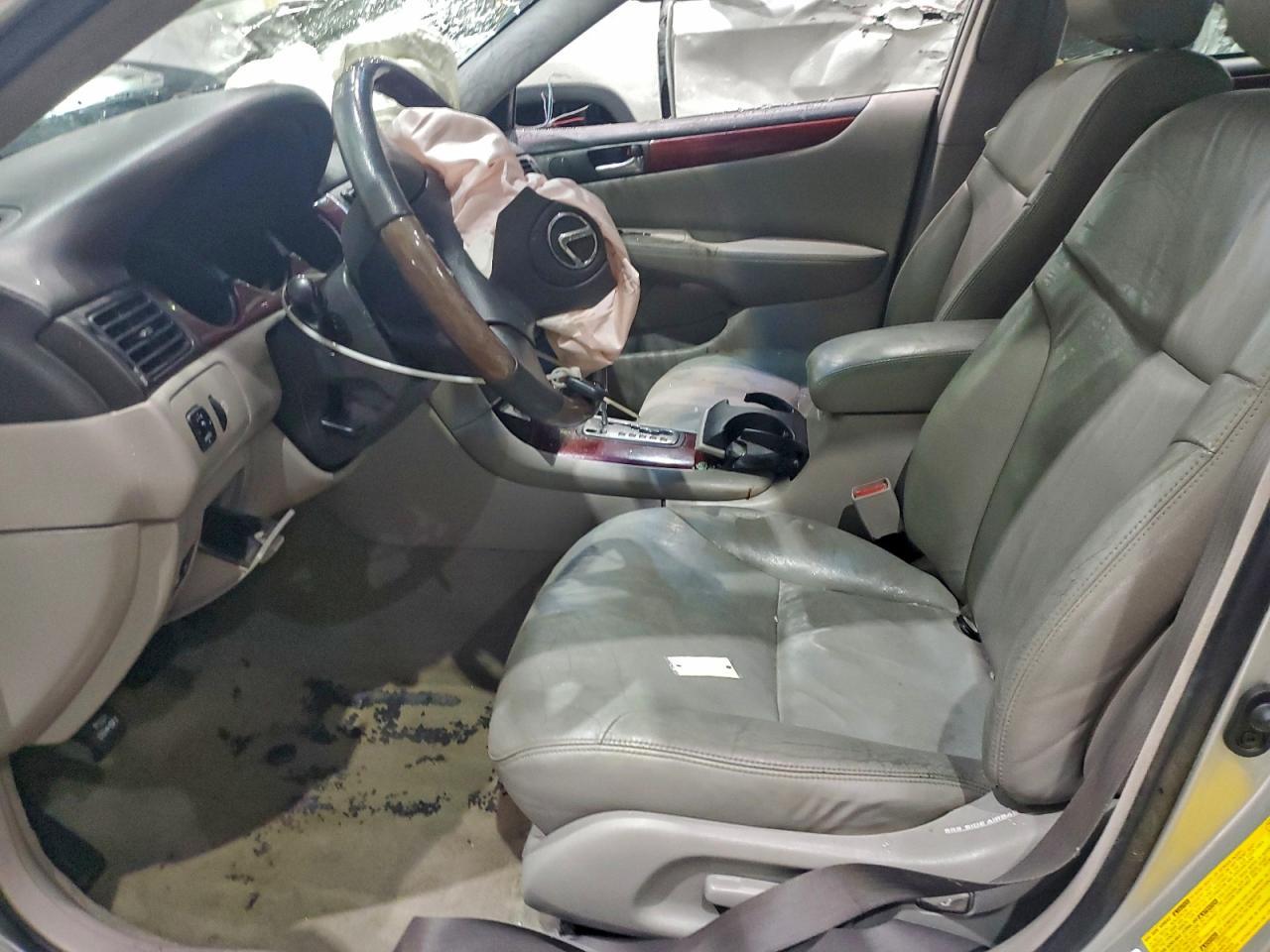 2002 Lexus Es 300 - Image 7