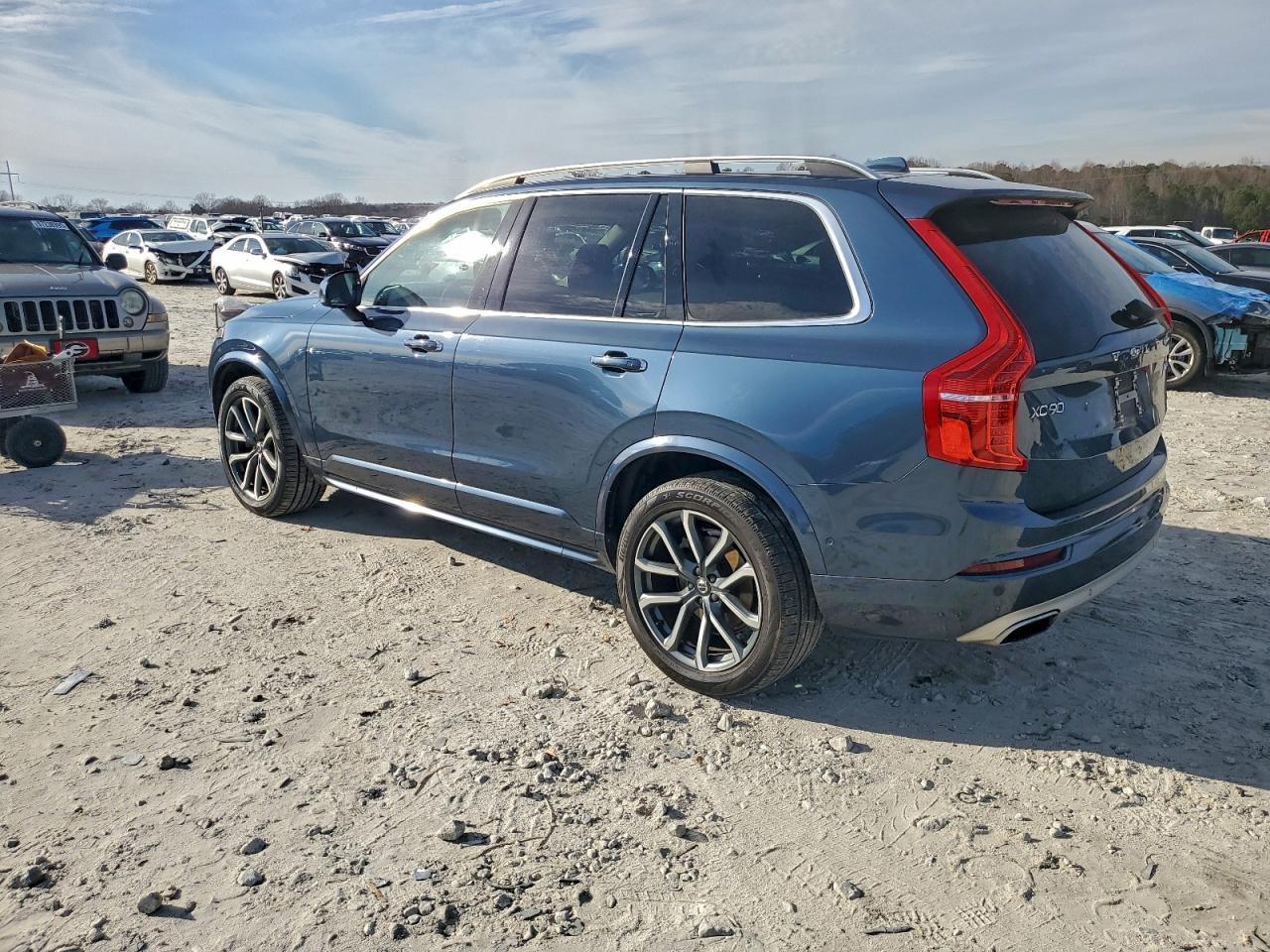 2019 Volvo Xc90 T6 Momentum - Image 2