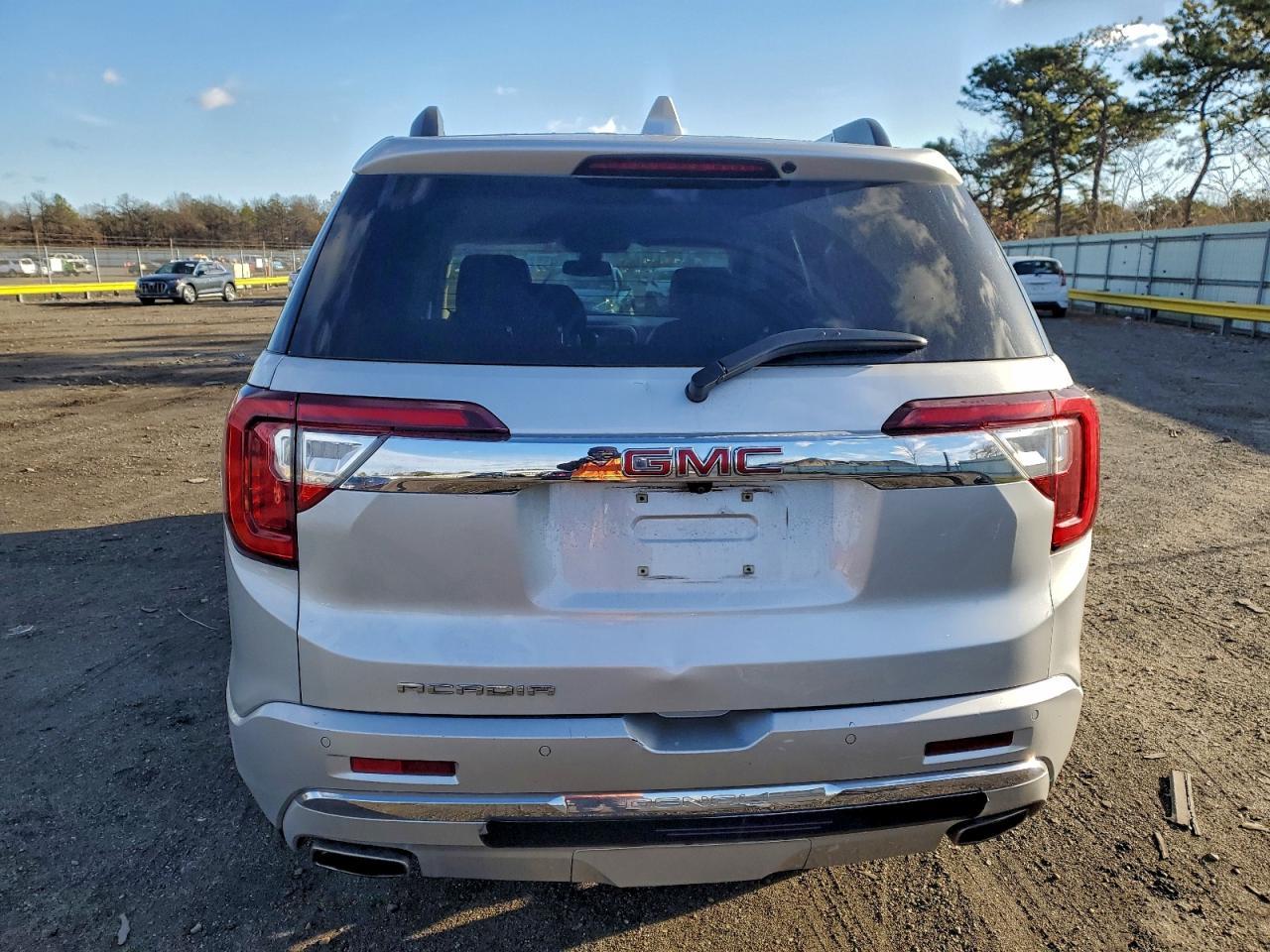 2020 GMC Acadia Denali - Фото 6