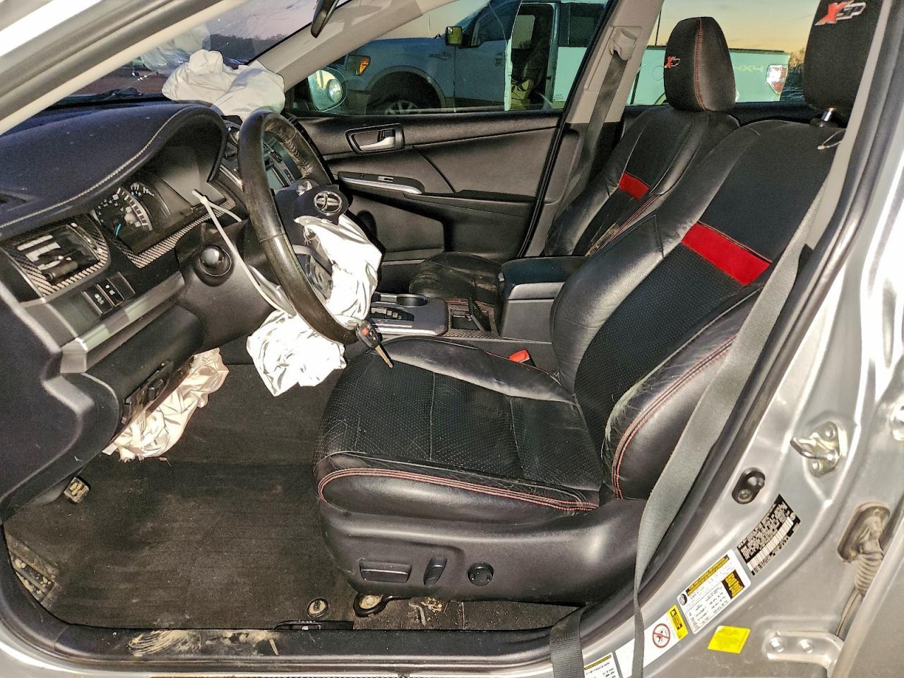 2014 Toyota Camry L - Фото 7