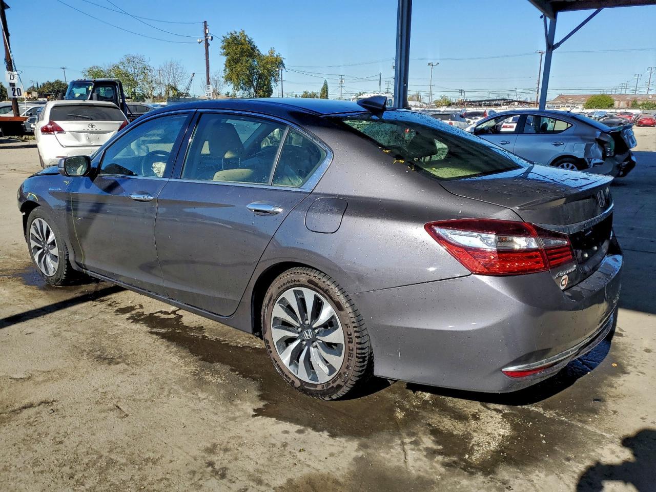 2017 Honda Accord Hybrid Exl - Image 2