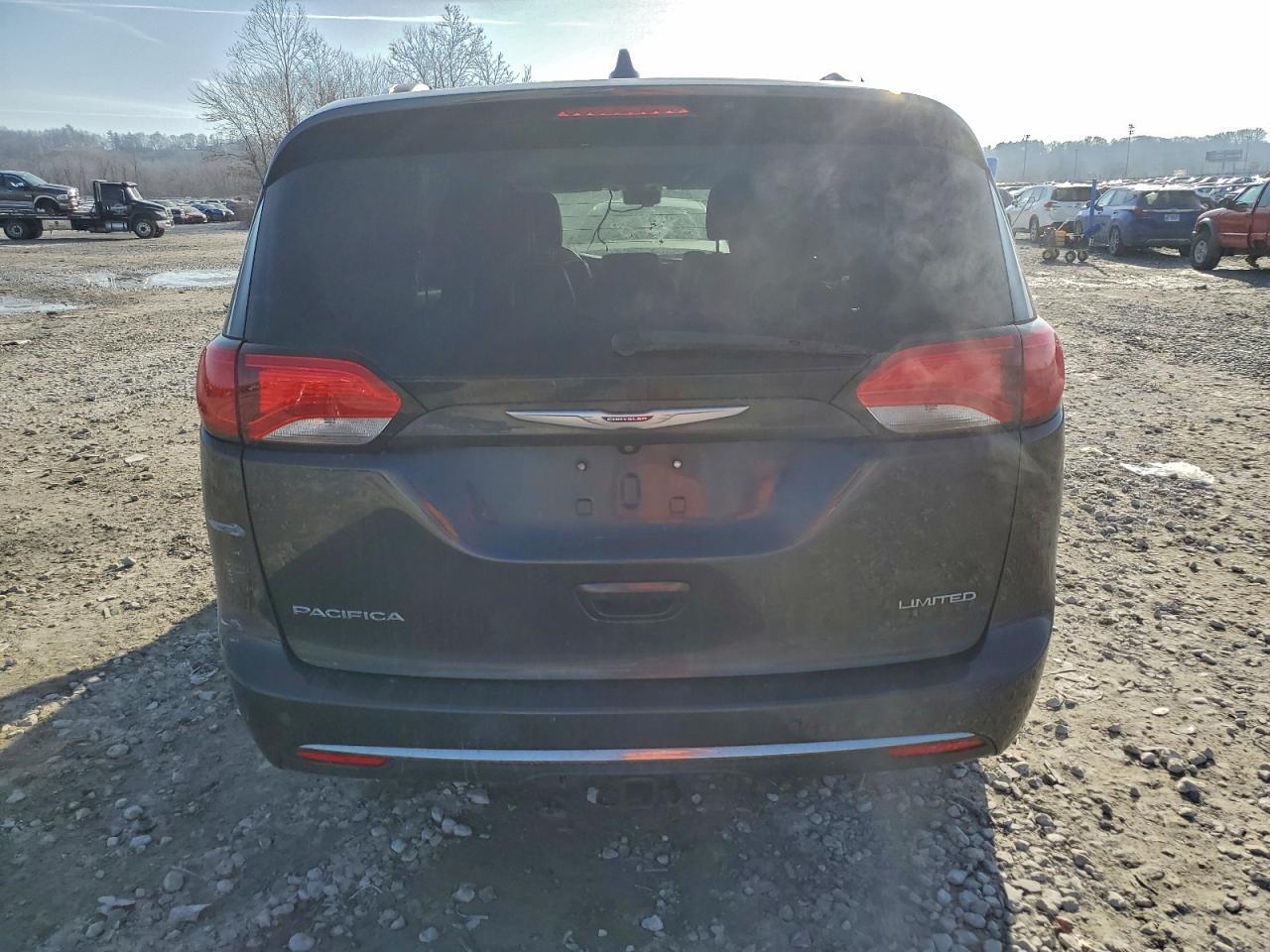 2020 Chrysler Pacifica - Фото 6