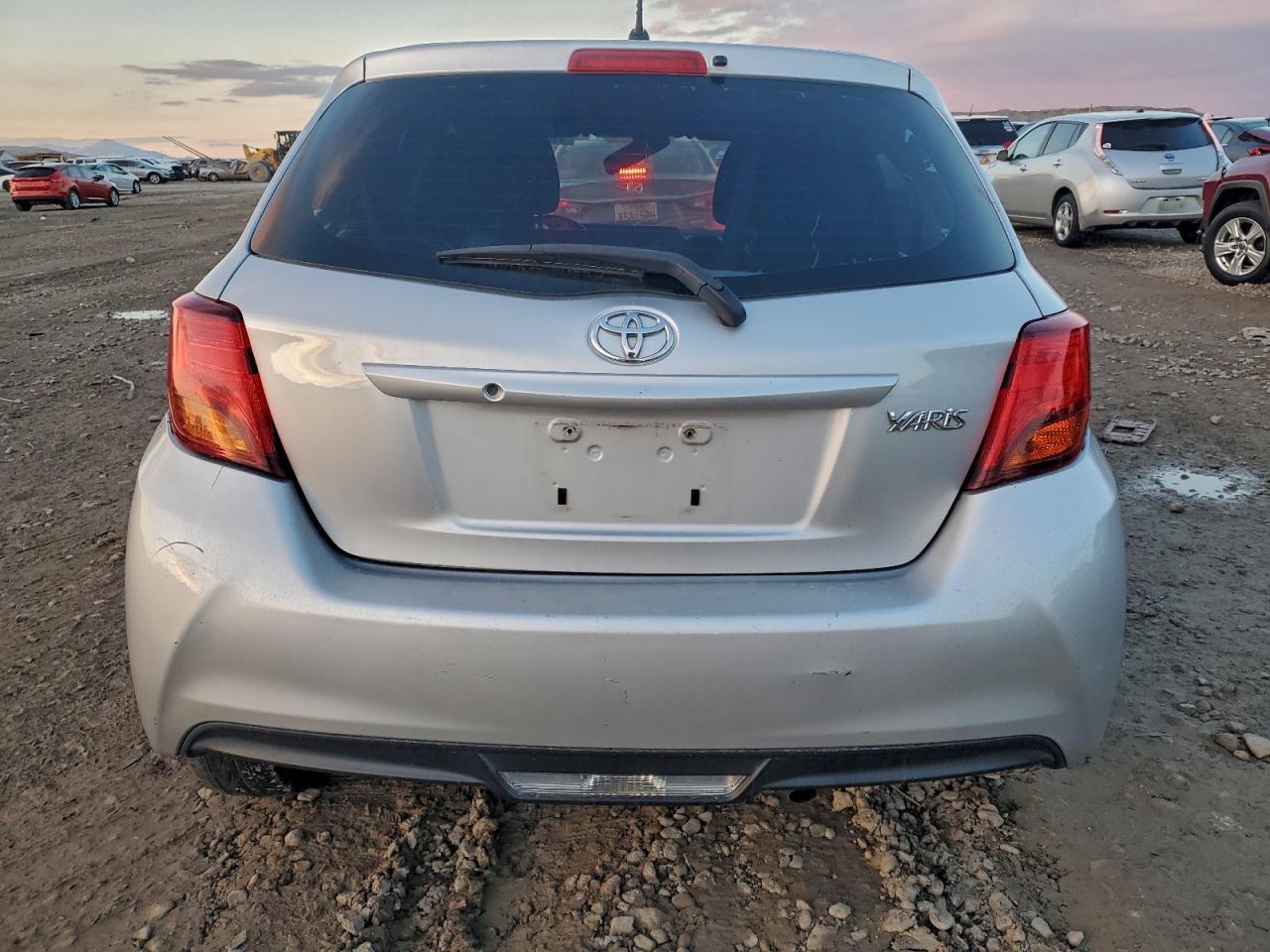 2016 Toyota Yaris L - Image 6